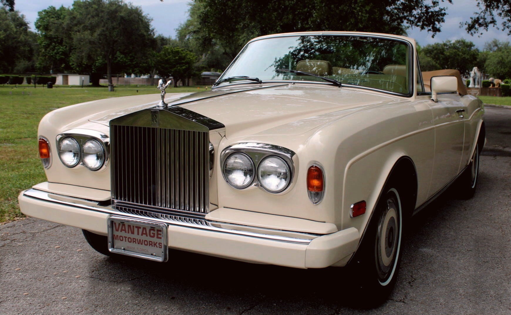 Used-1987-Plus-Rolls-Royce-Corniche-II-Convertible