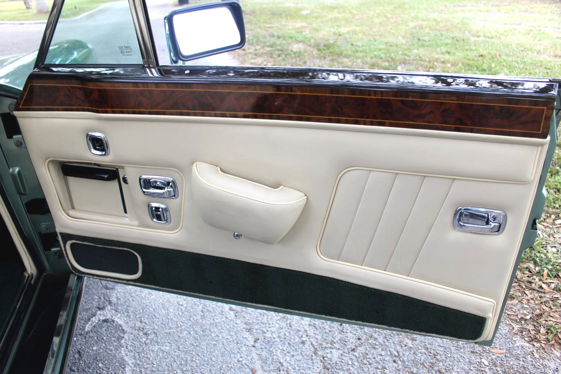 Used-1994-Rolls-Royce-Corniche-IV-2-Door