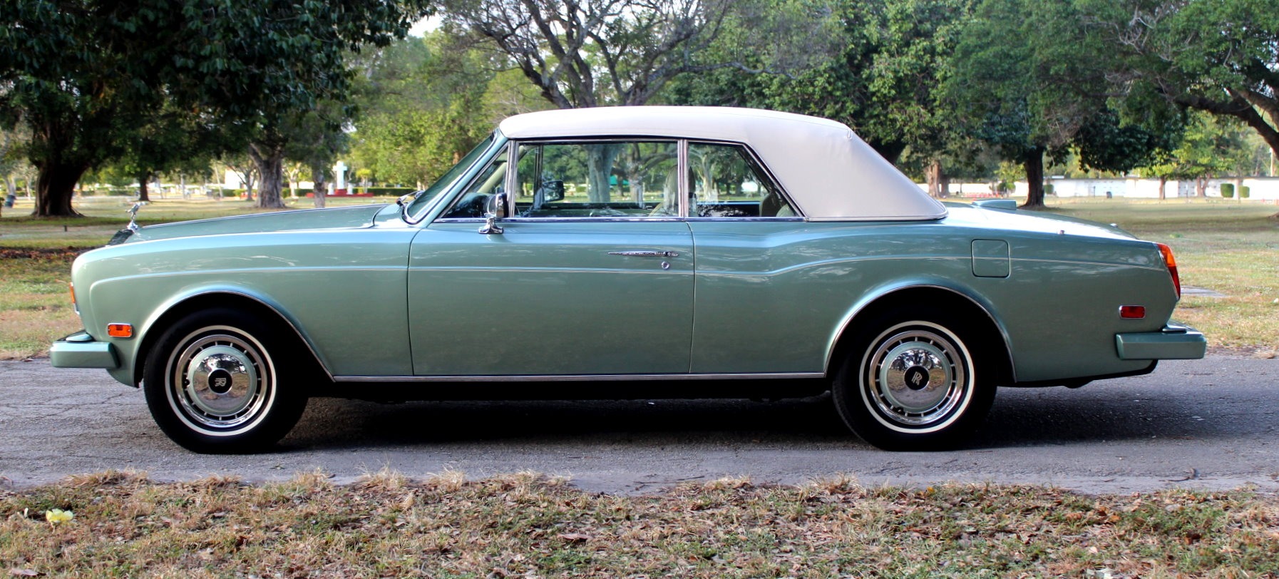 Used-1994-Rolls-Royce-Corniche-IV-2-Door