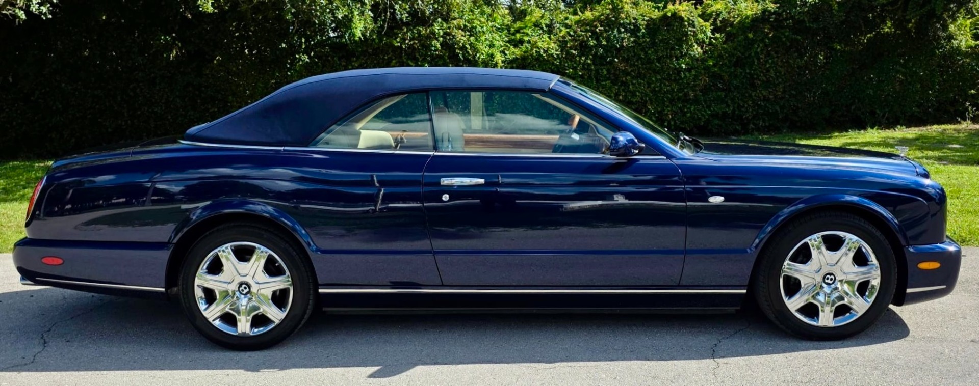 Used-2007-Bentley-Azure