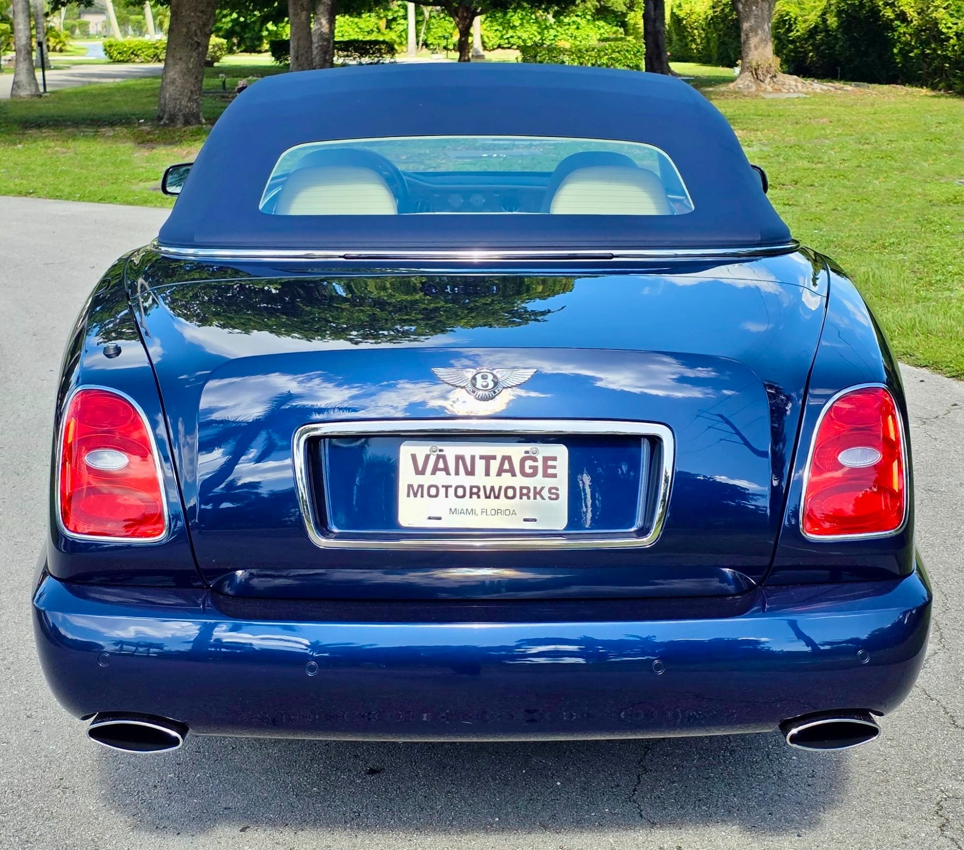 Used-2007-Bentley-Azure