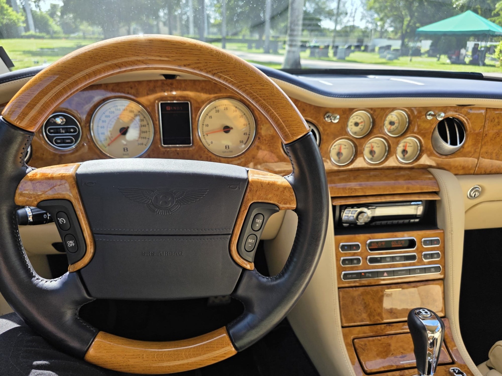 Used-2007-Bentley-Azure