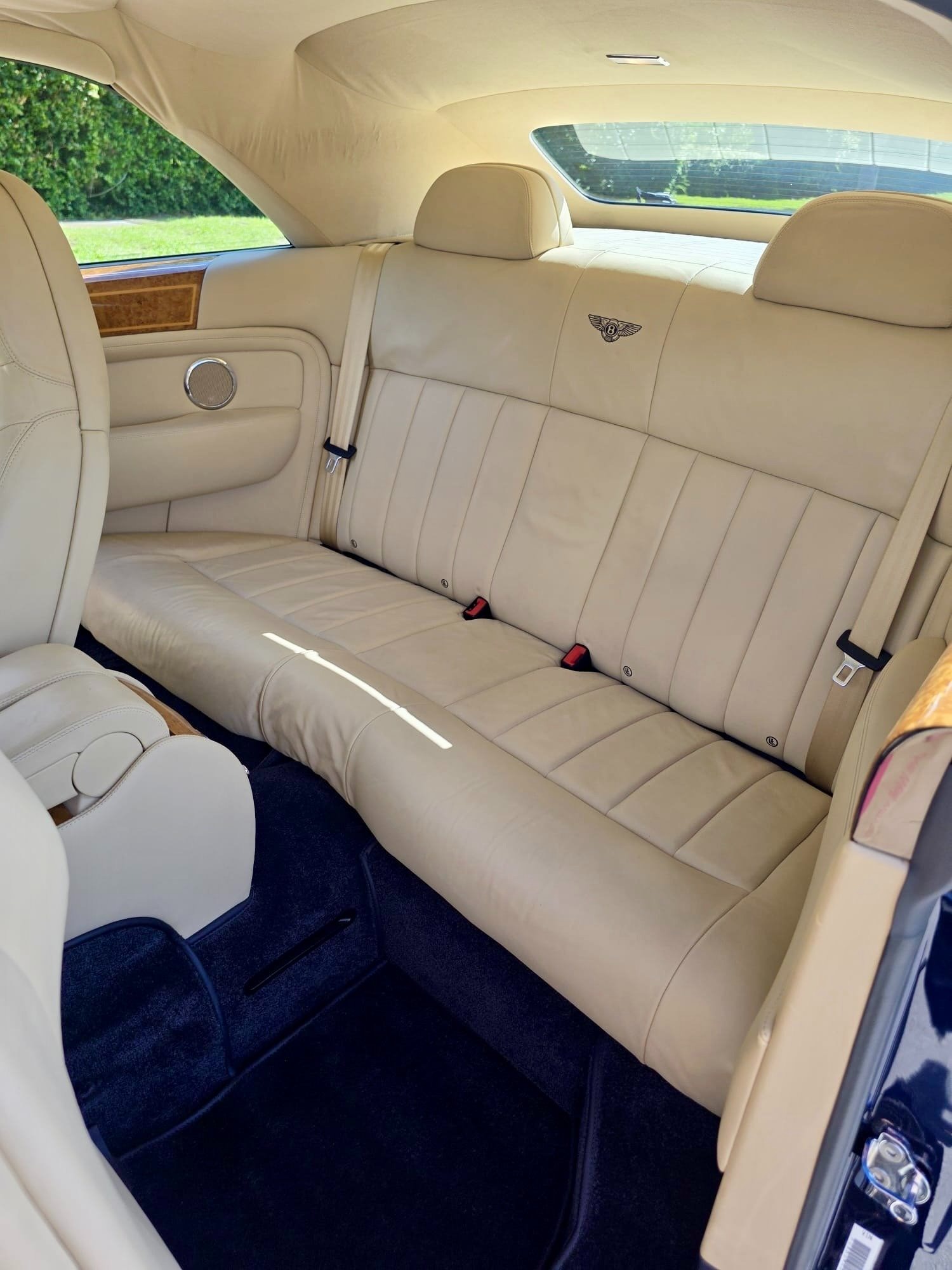 Used-2007-Bentley-Azure