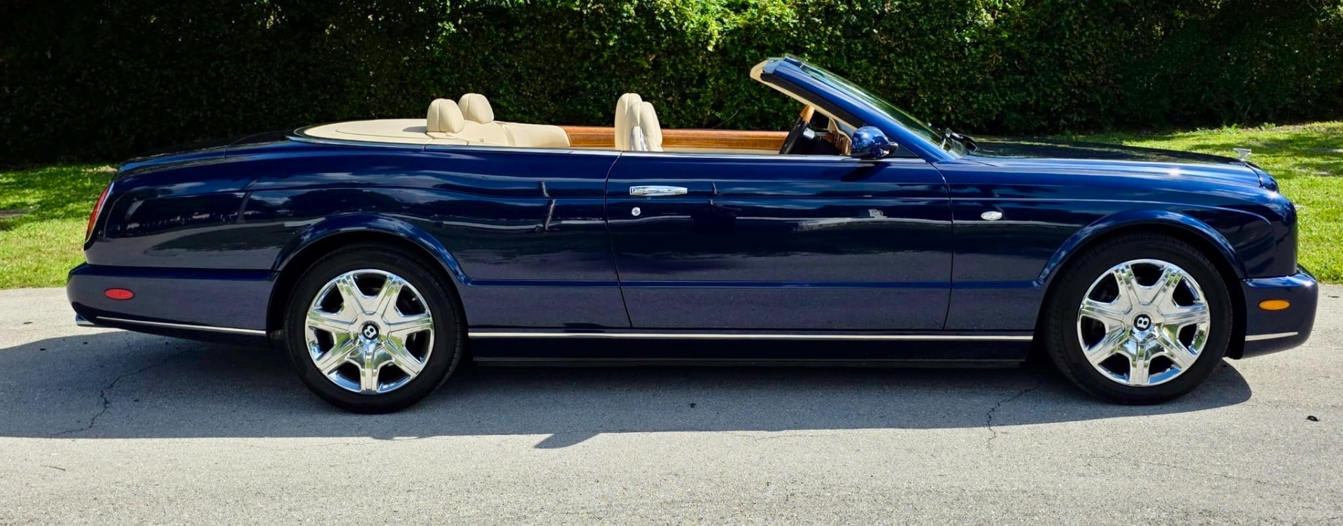 Used-2007-Bentley-Azure