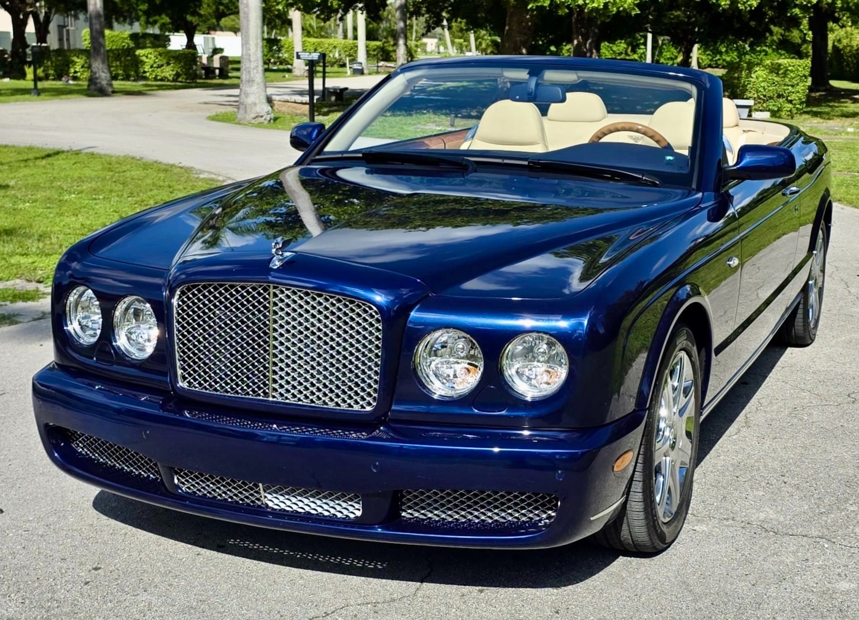 Used-2007-Bentley-Azure