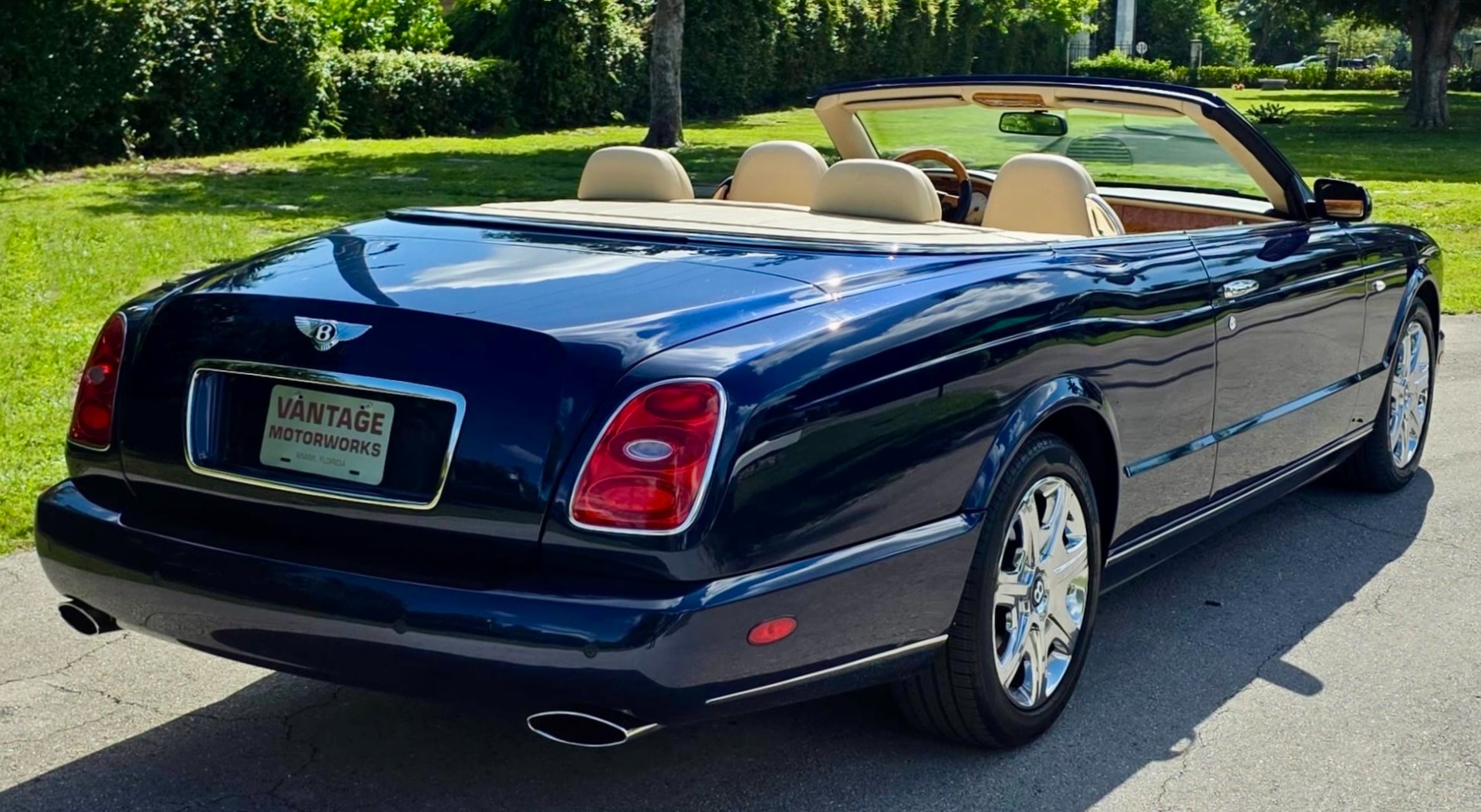 Used-2007-Bentley-Azure