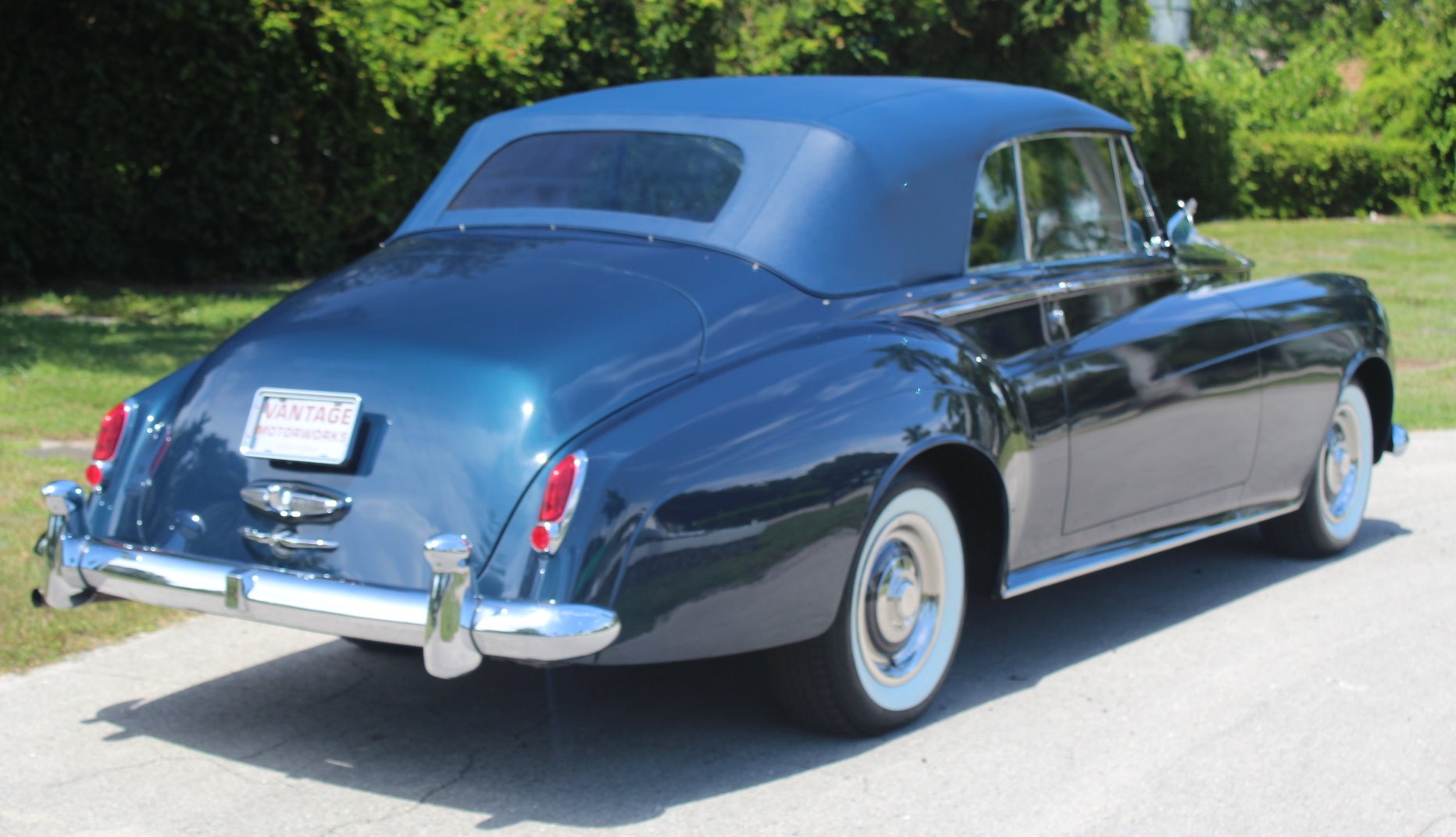 Used-1960-Rolls-Royce-Silver-Cloud-II-HJ-Mulliner-Convertible