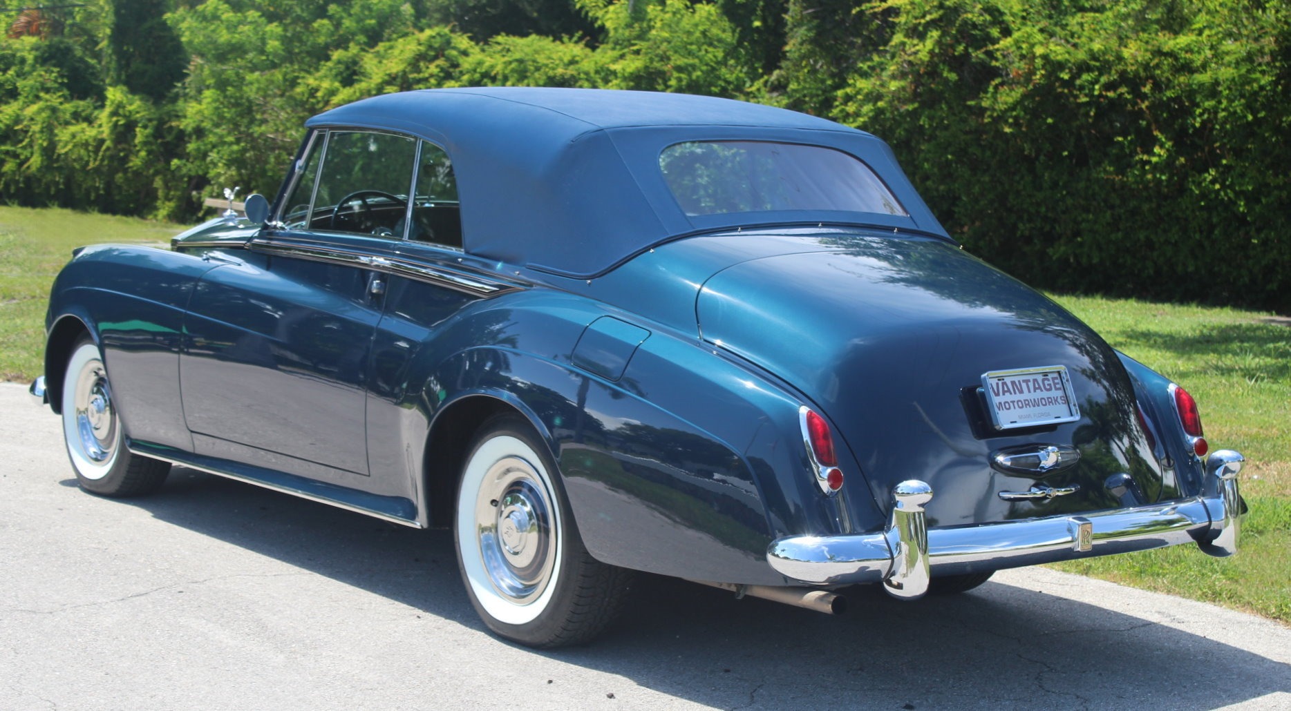 Used-1960-Rolls-Royce-Silver-Cloud-II-HJ-Mulliner-Convertible