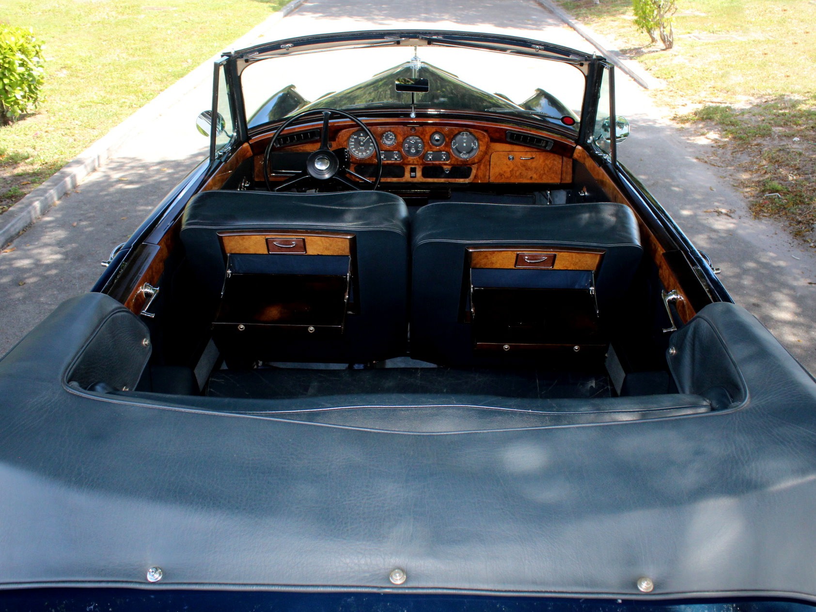 Used-1960-Rolls-Royce-Silver-Cloud-II-HJ-Mulliner-Convertible