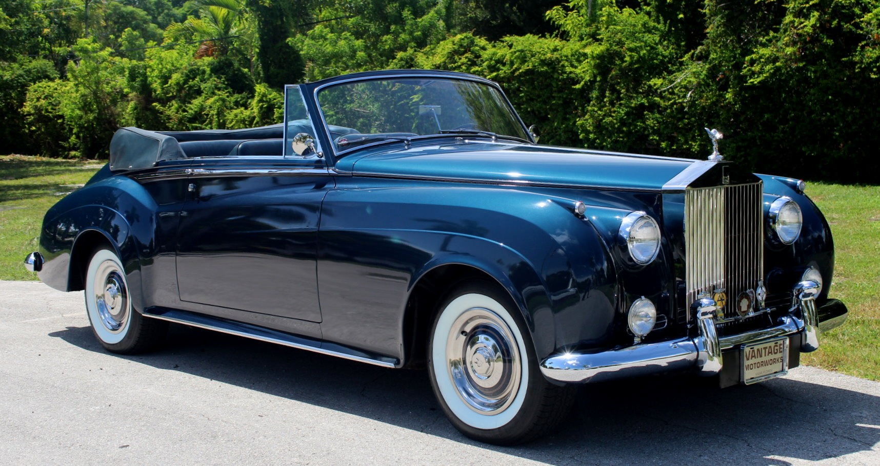 Used-1960-Rolls-Royce-Silver-Cloud-II-HJ-Mulliner-Convertible