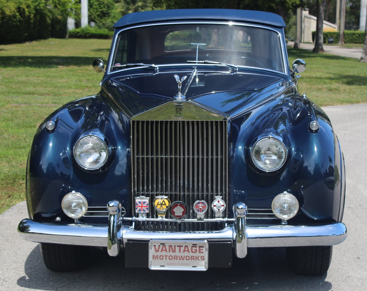 Used-1960-Rolls-Royce-Silver-Cloud-II-HJ-Mulliner-Convertible