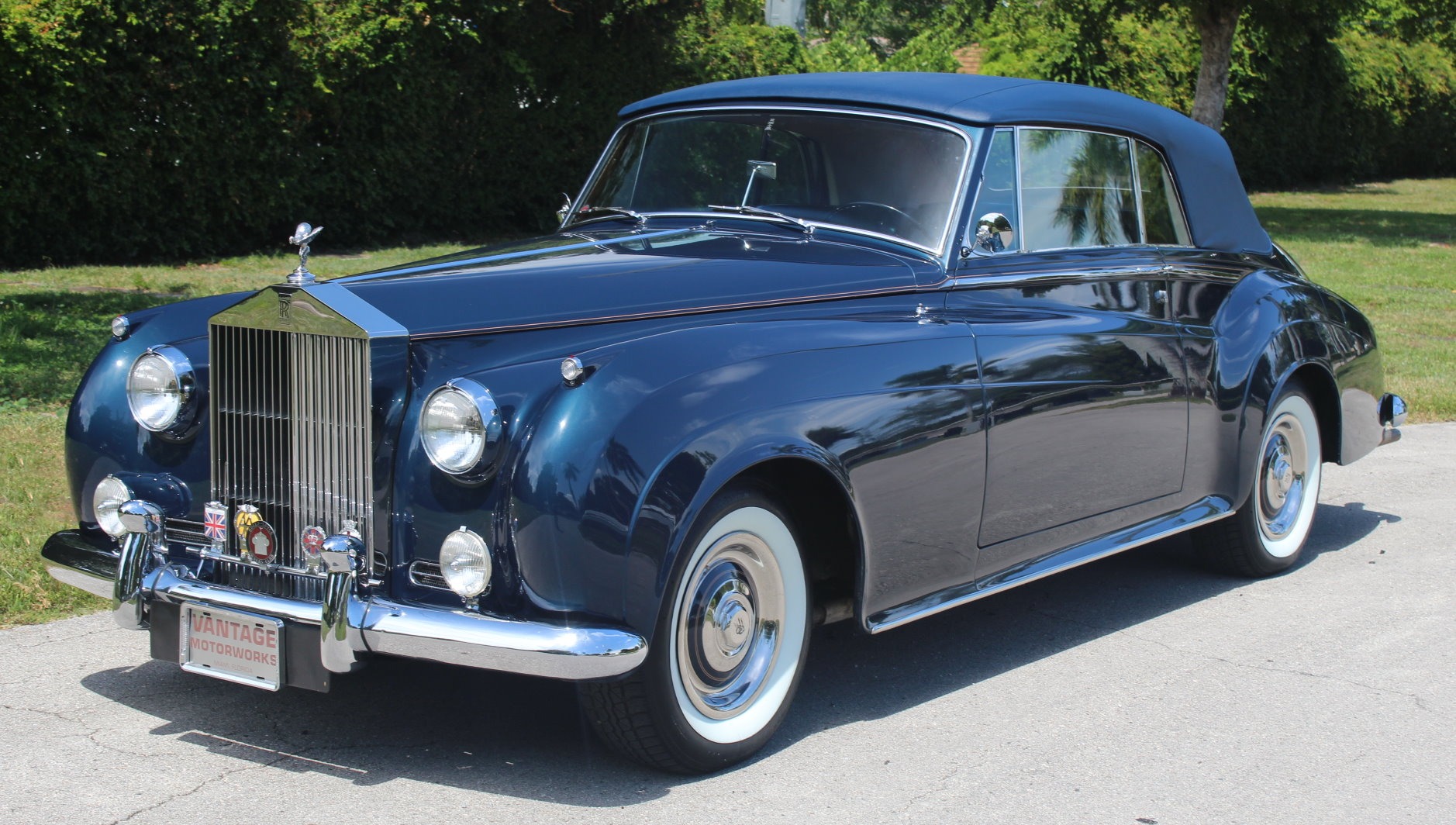 Used-1960-Rolls-Royce-Silver-Cloud-II-HJ-Mulliner-Convertible