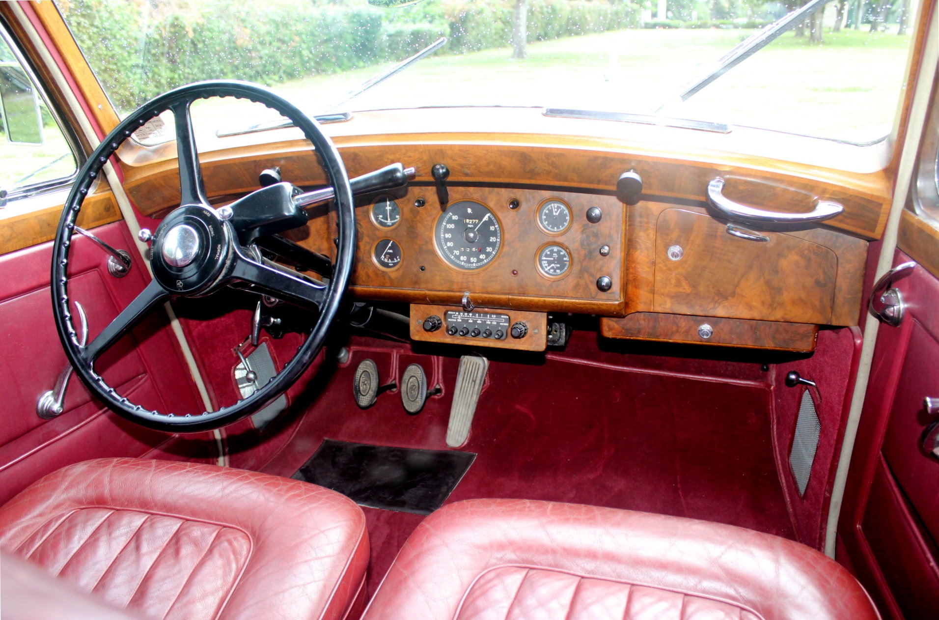 Used-1952-Rolls-Royce-Silver-Dawn