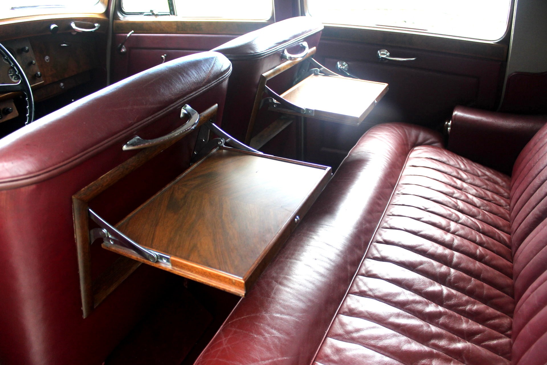 Used-1952-Rolls-Royce-Silver-Dawn