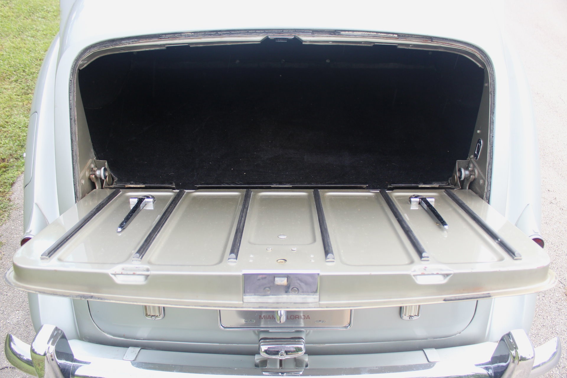 Used-1952-Rolls-Royce-Silver-Dawn