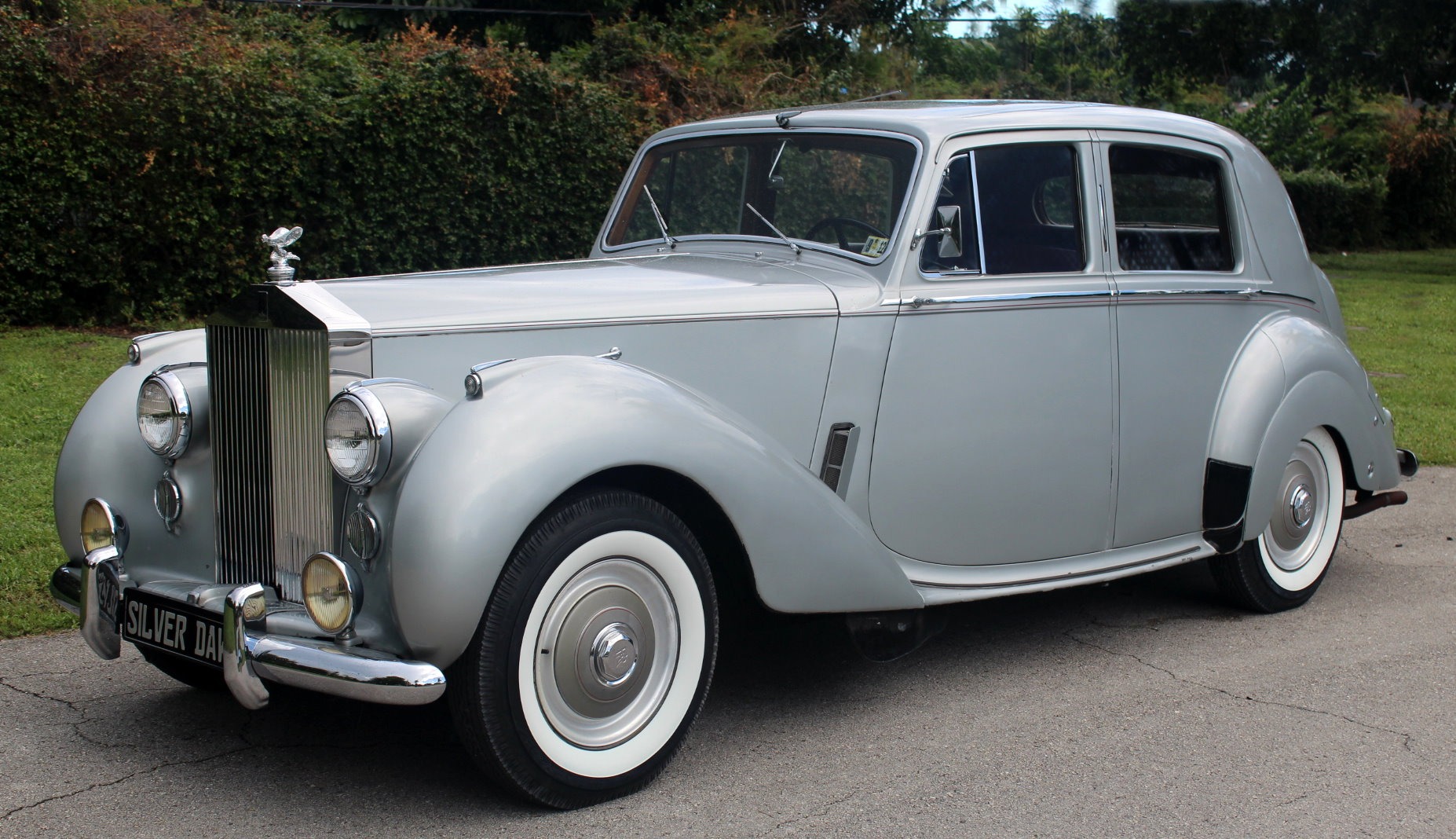 Used-1952-Rolls-Royce-Silver-Dawn