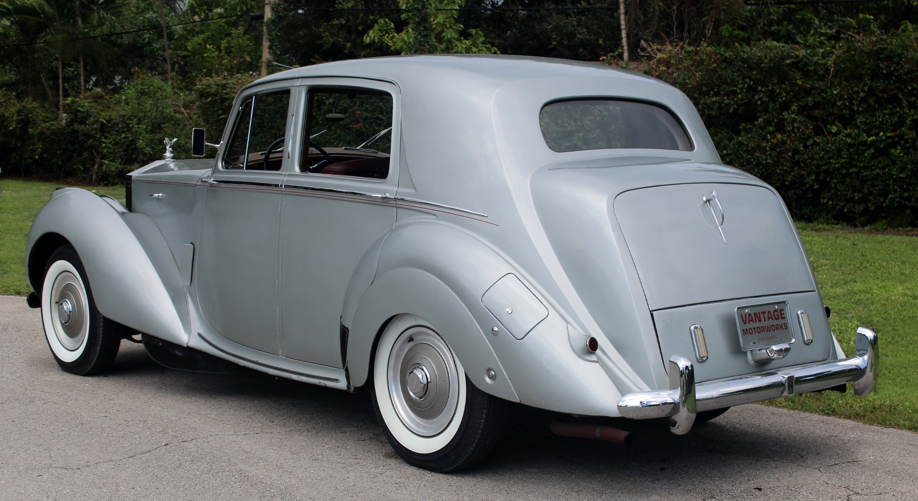 Used-1952-Rolls-Royce-Silver-Dawn