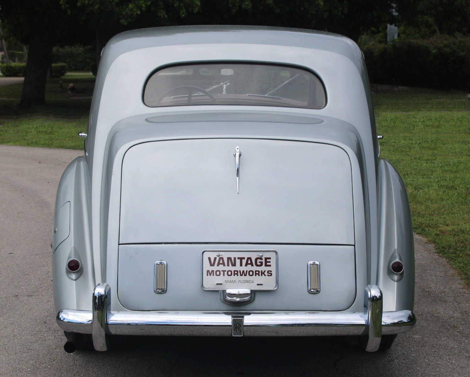 Used-1952-Rolls-Royce-Silver-Dawn