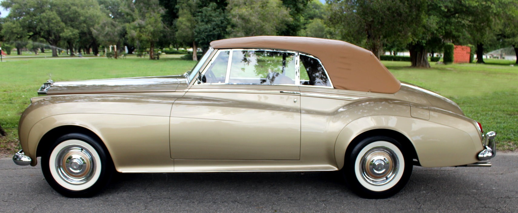 Used-1959-Rolls-Royce-Silver-Cloud-I-HJ-Mulliner