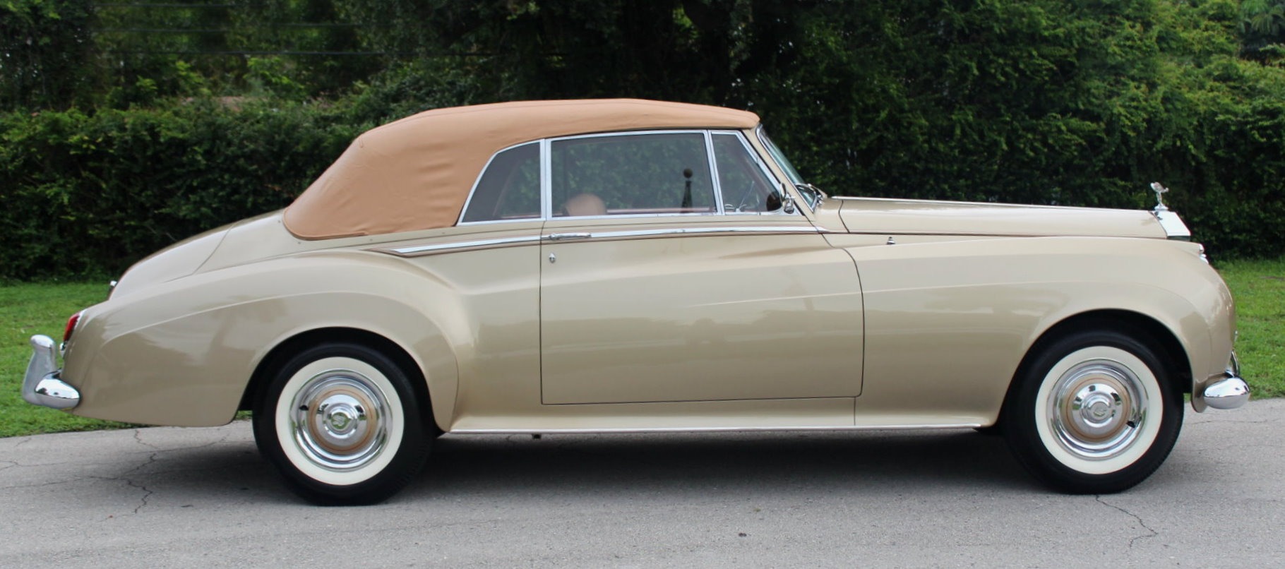 Used-1959-Rolls-Royce-Silver-Cloud-I-HJ-Mulliner