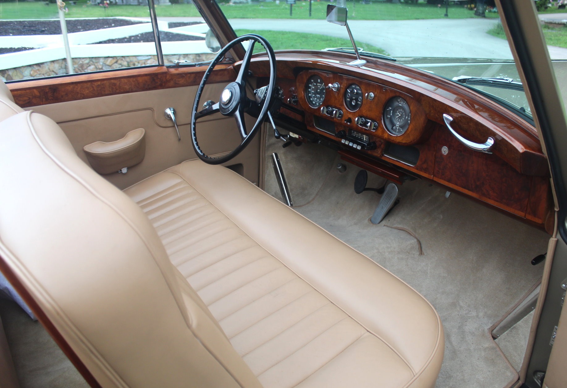Used-1959-Rolls-Royce-Silver-Cloud-I-HJ-Mulliner