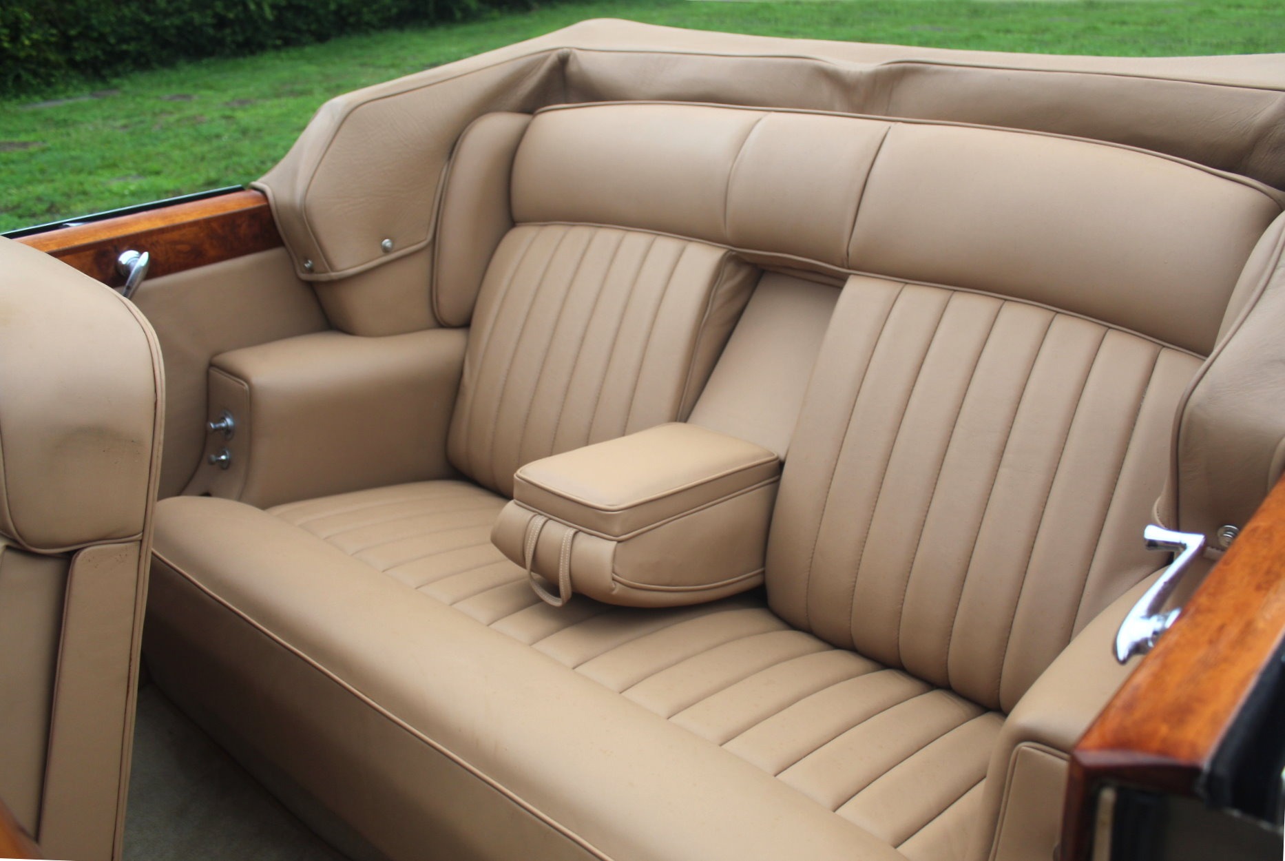 Used-1959-Rolls-Royce-Silver-Cloud-I-HJ-Mulliner