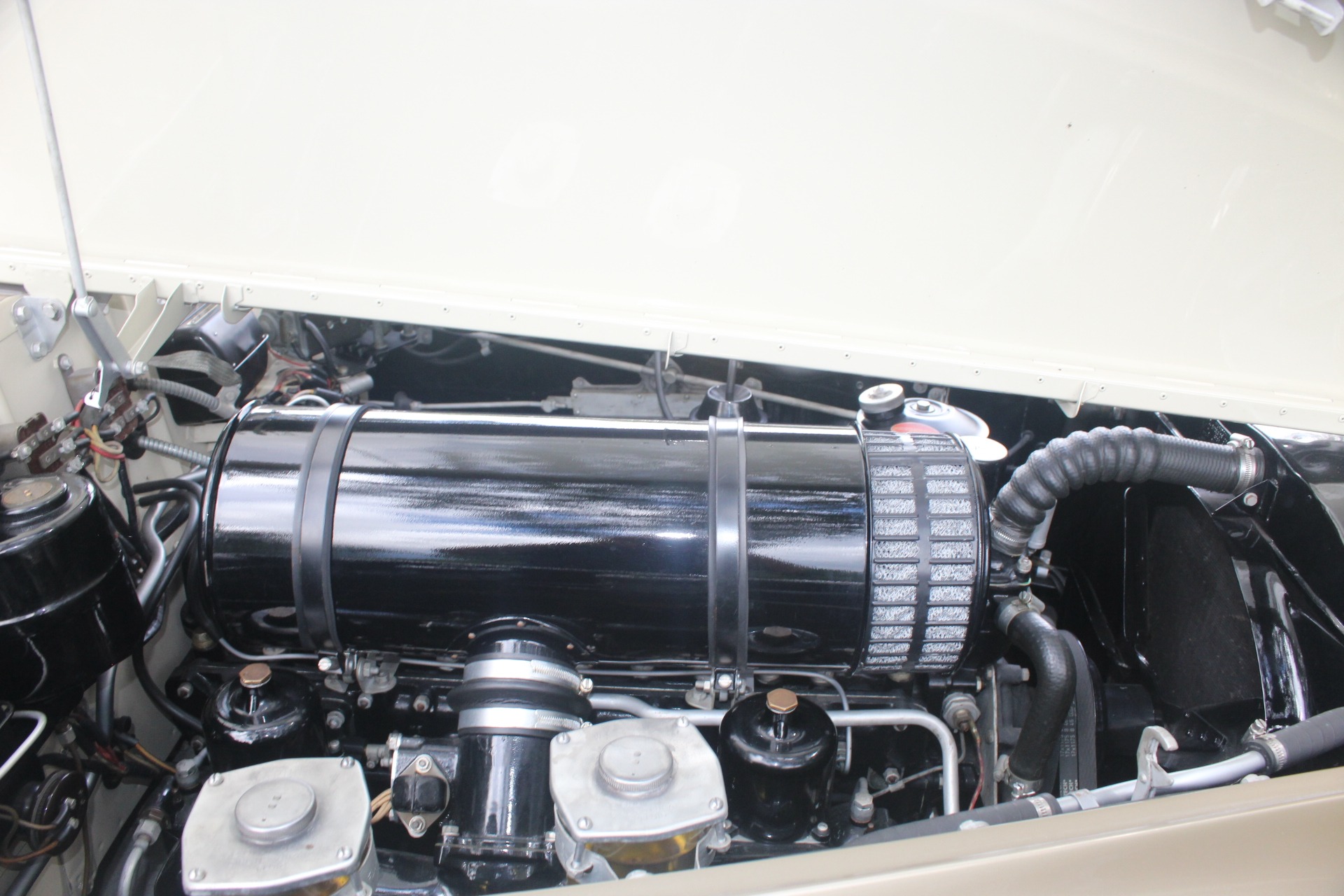 Used-1959-Rolls-Royce-Silver-Cloud-I-HJ-Mulliner