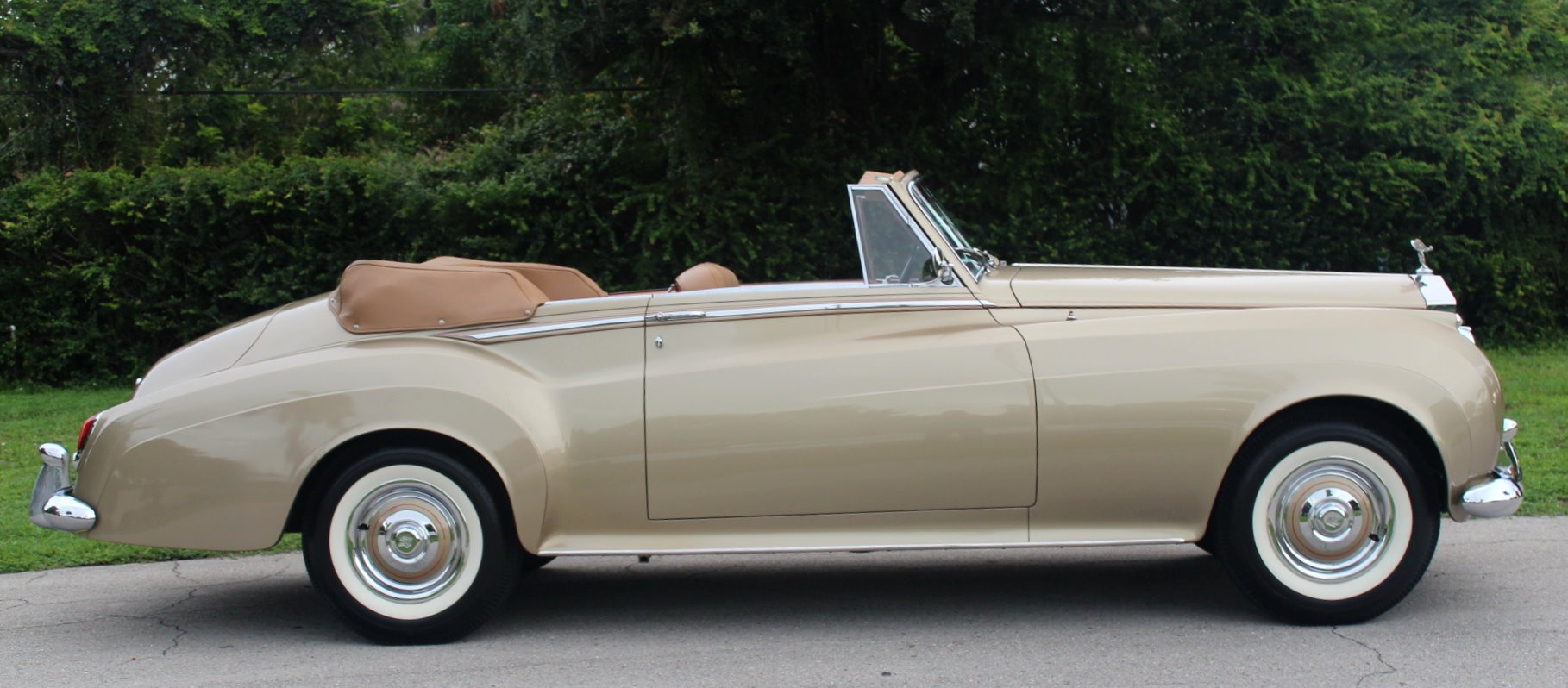 Used-1959-Rolls-Royce-Silver-Cloud-I-HJ-Mulliner