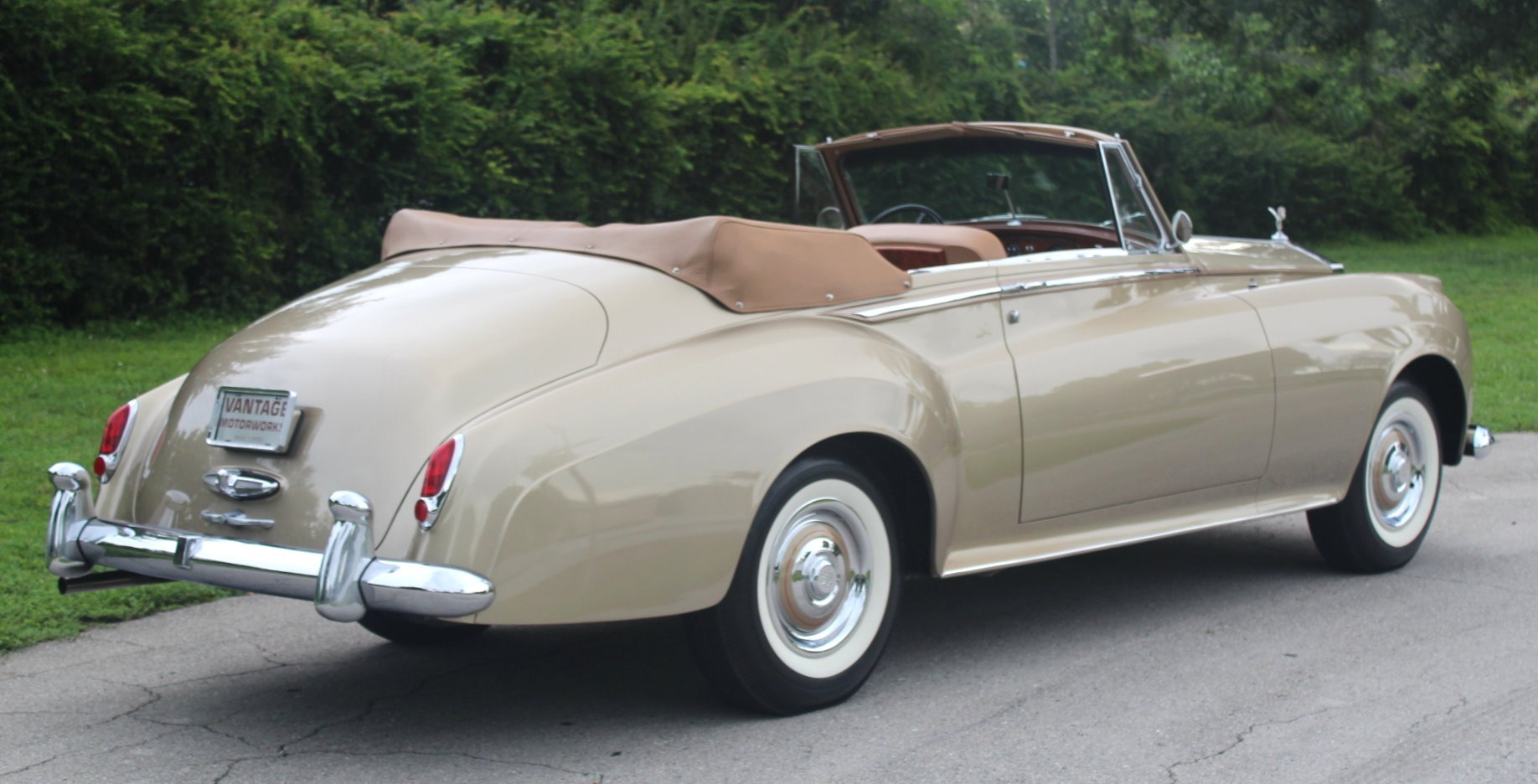 Used-1959-Rolls-Royce-Silver-Cloud-I-HJ-Mulliner