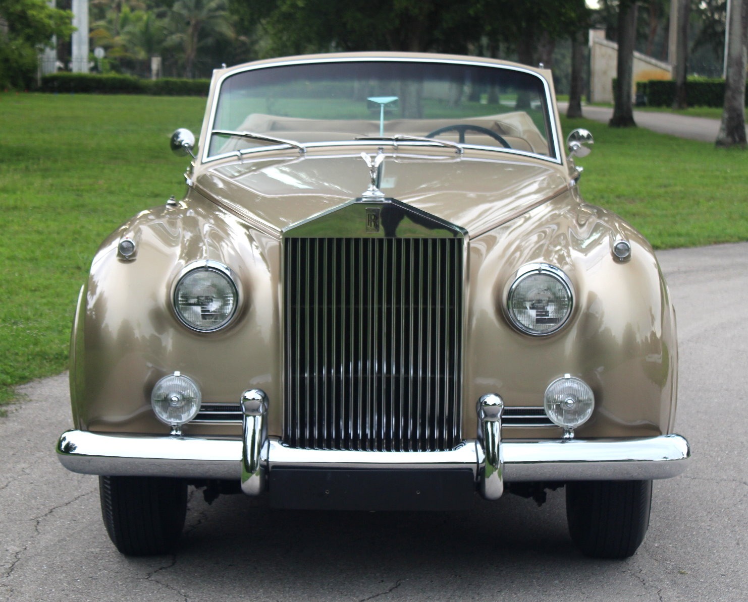 Used-1959-Rolls-Royce-Silver-Cloud-I-HJ-Mulliner