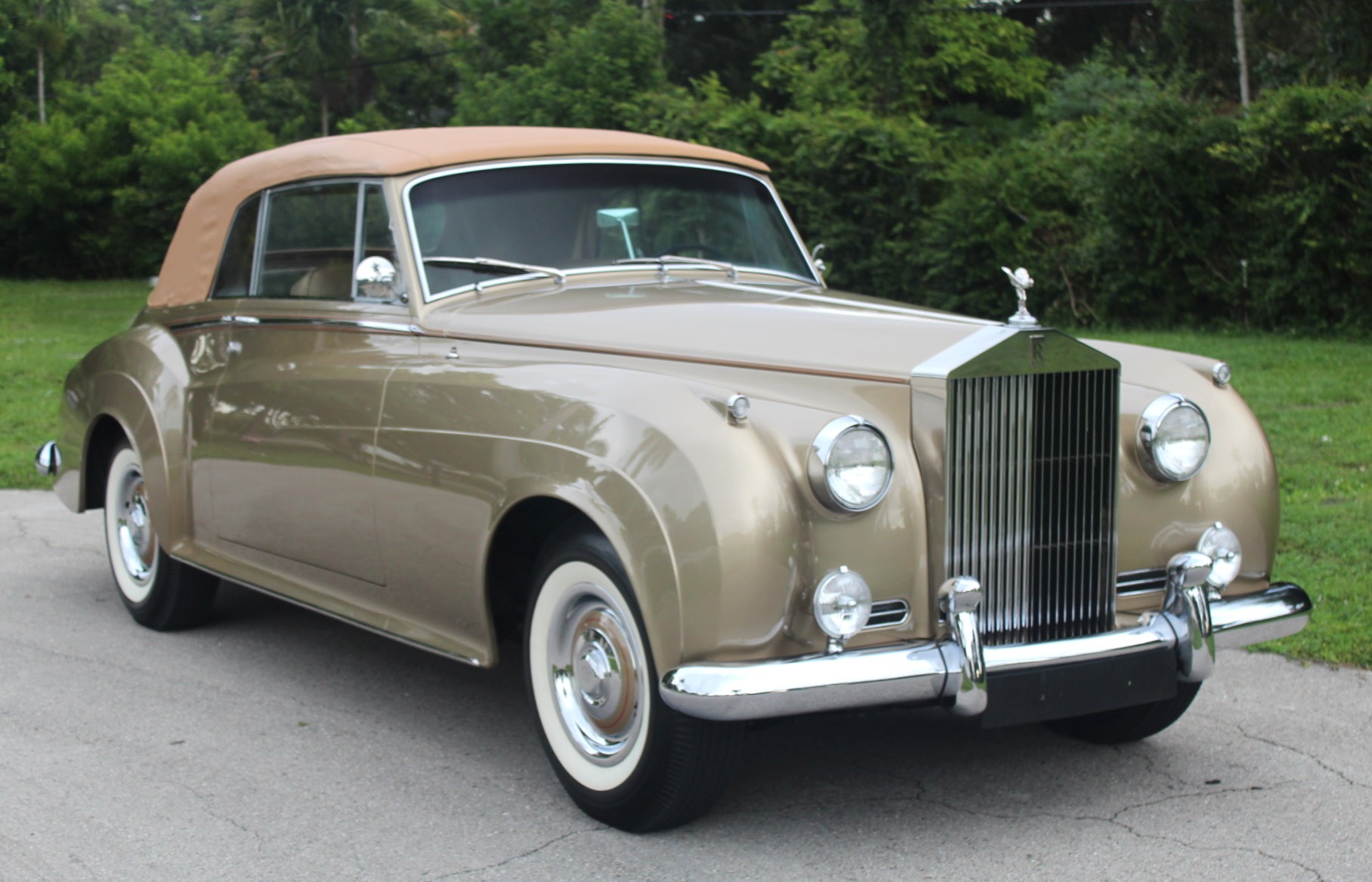 Used-1959-Rolls-Royce-Silver-Cloud-I-HJ-Mulliner
