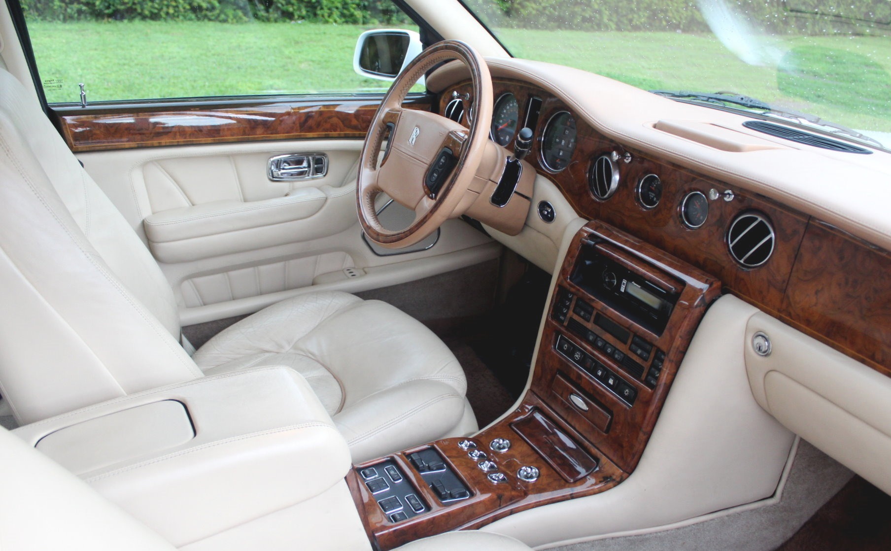 Used-2001-Rolls-Royce-Park-Ward