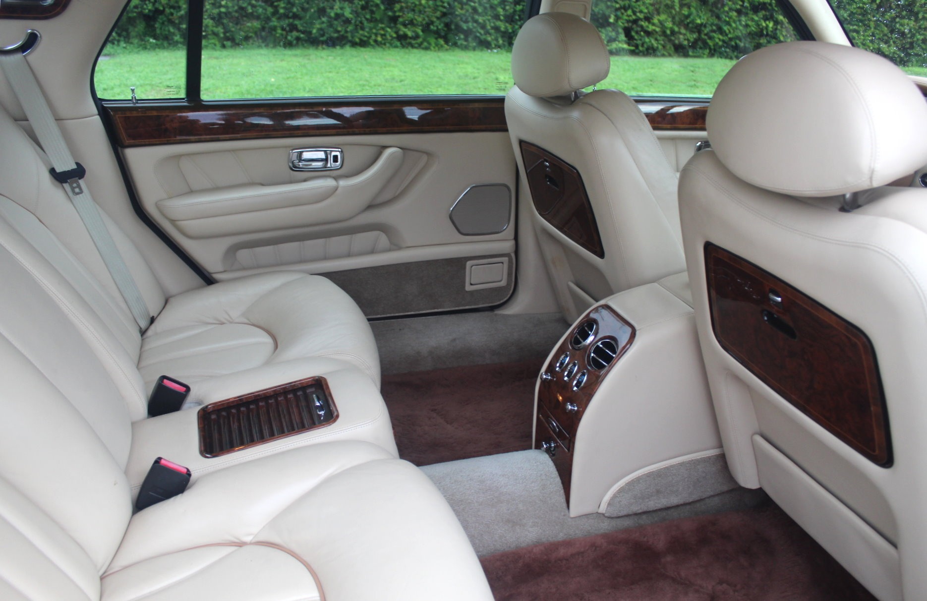 Used-2001-Rolls-Royce-Park-Ward