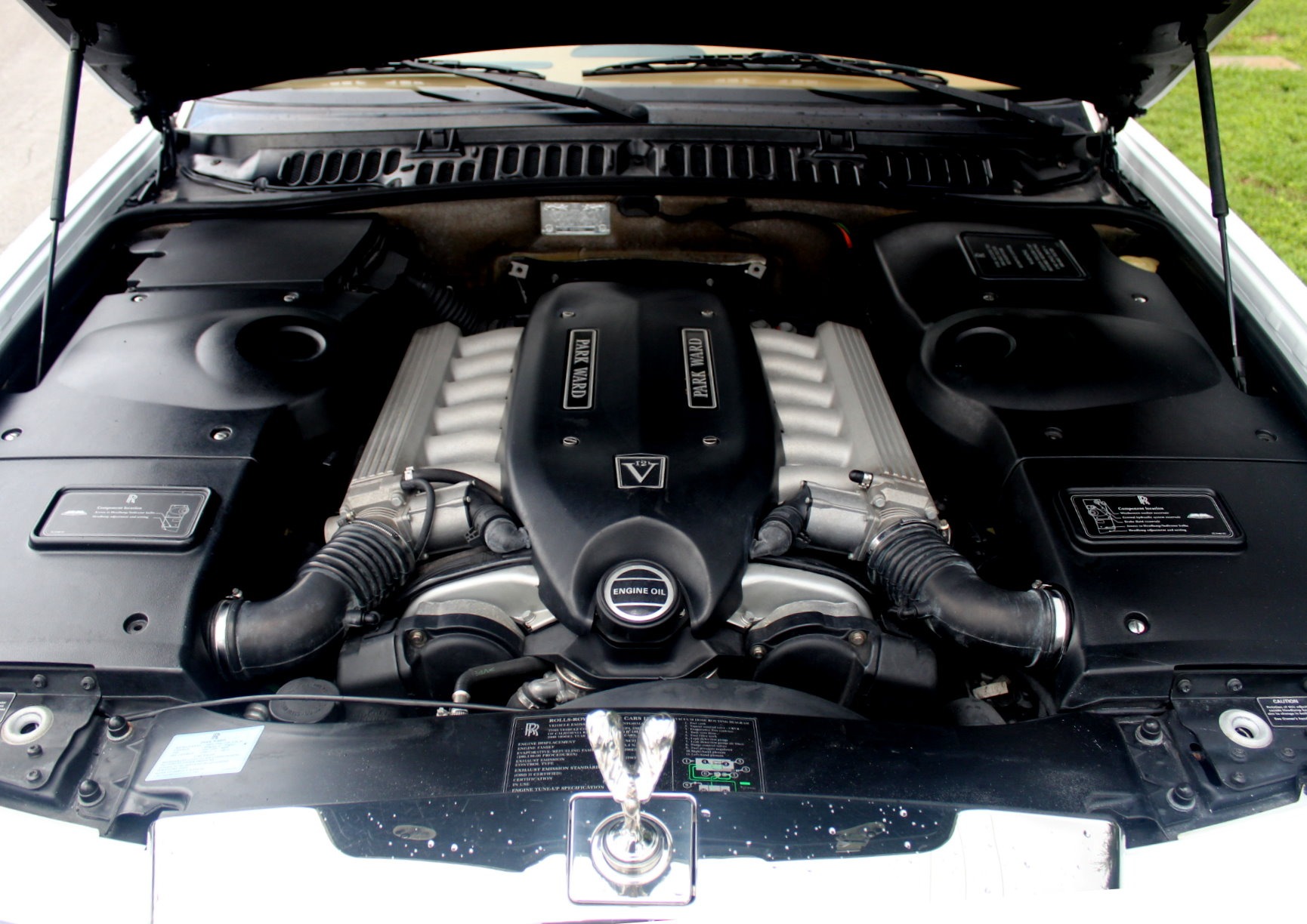 Used-2001-Rolls-Royce-Park-Ward