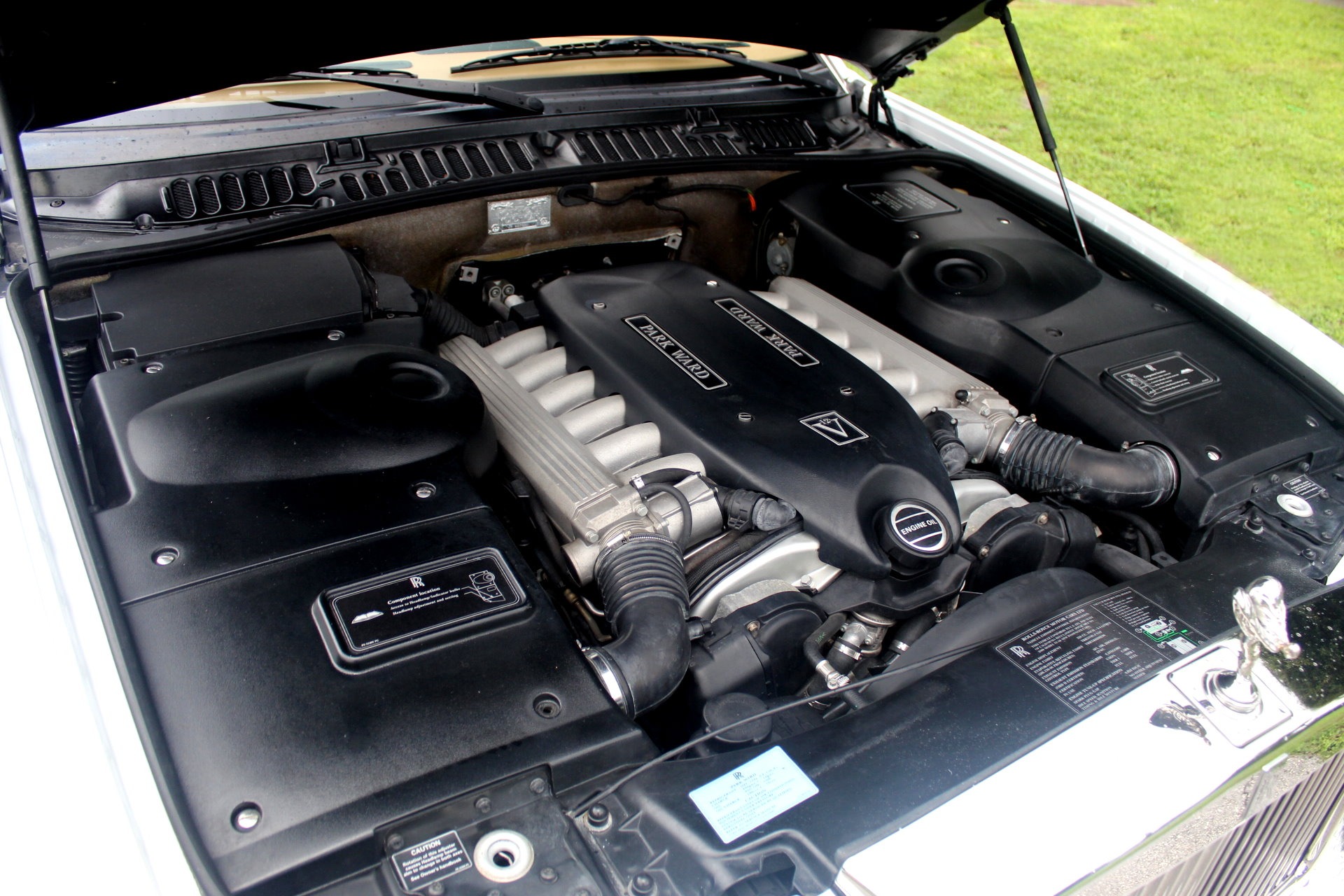 Used-2001-Rolls-Royce-Park-Ward