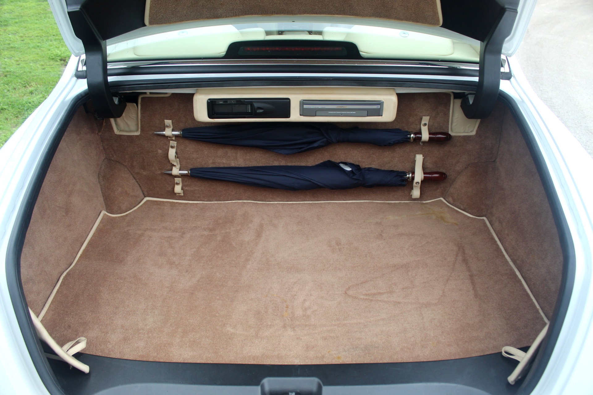 Used-2001-Rolls-Royce-Park-Ward