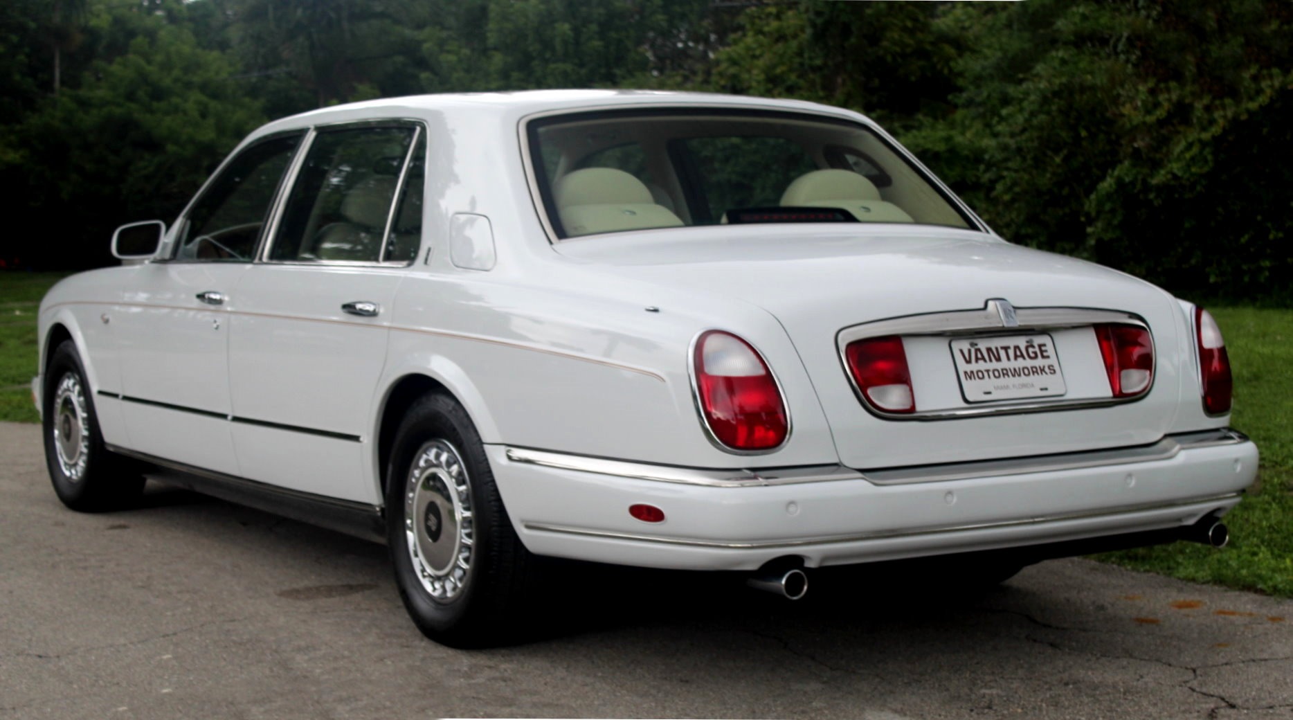 Used-2001-Rolls-Royce-Park-Ward