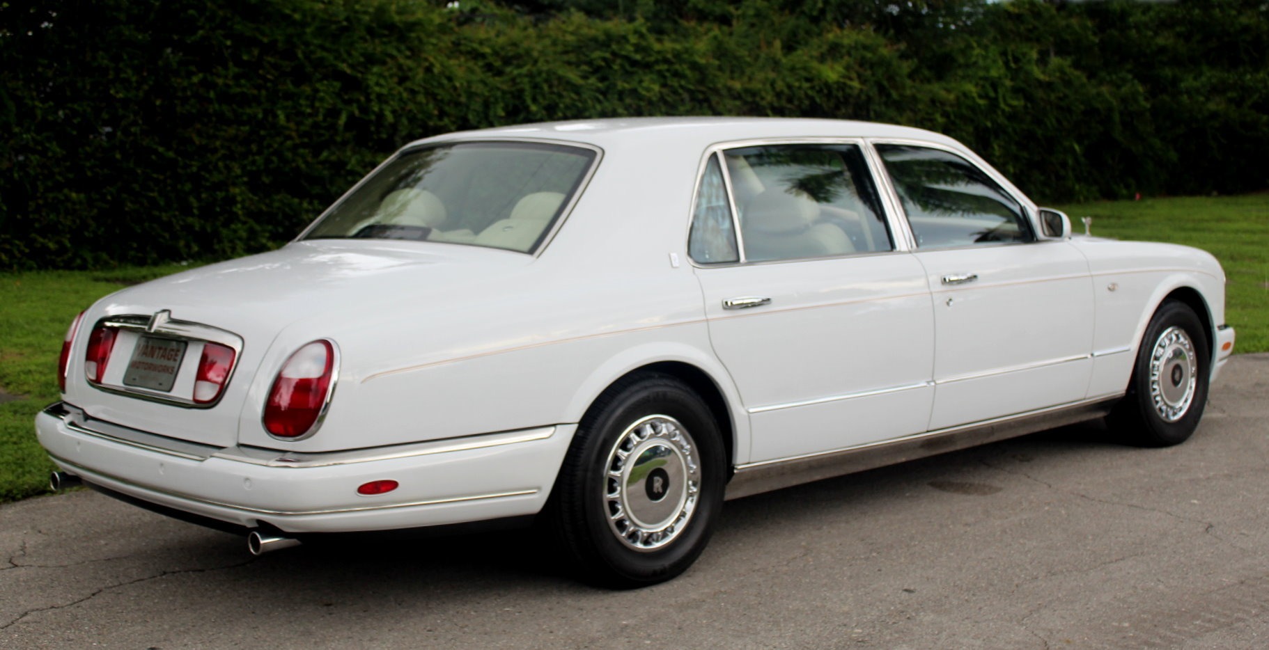 Used-2001-Rolls-Royce-Park-Ward
