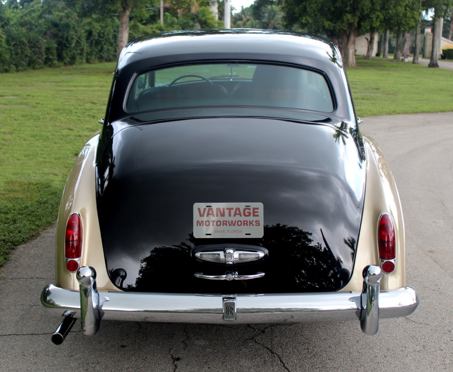 Used-1965-Rolls-Royce-Silver-Cloud-III